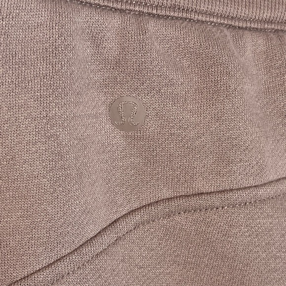 Lululemon Scuba High Rise Short 5 Inch Taupe Size 10 Relaxed Fit - Picture 8 of 8